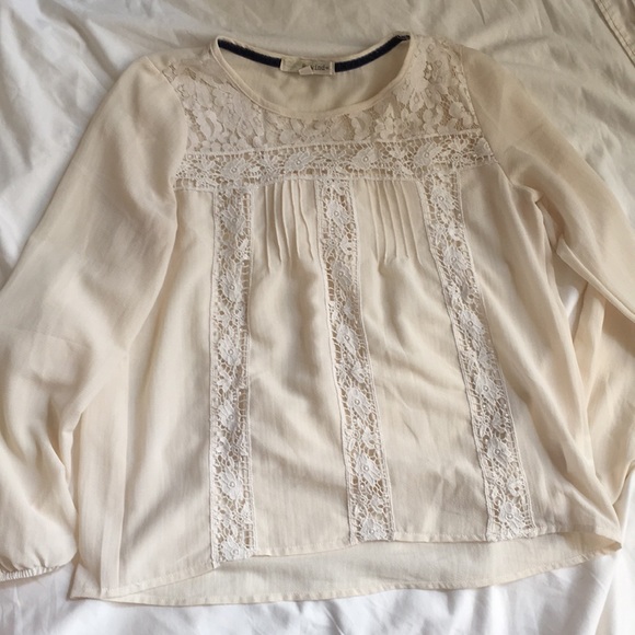 Two blouses - Picture 5 of 7